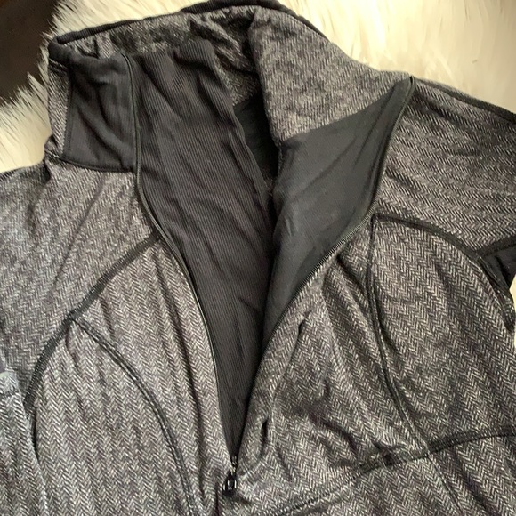 Lululemon athletica jacket half zip sz 4 - Picture 4 of 9